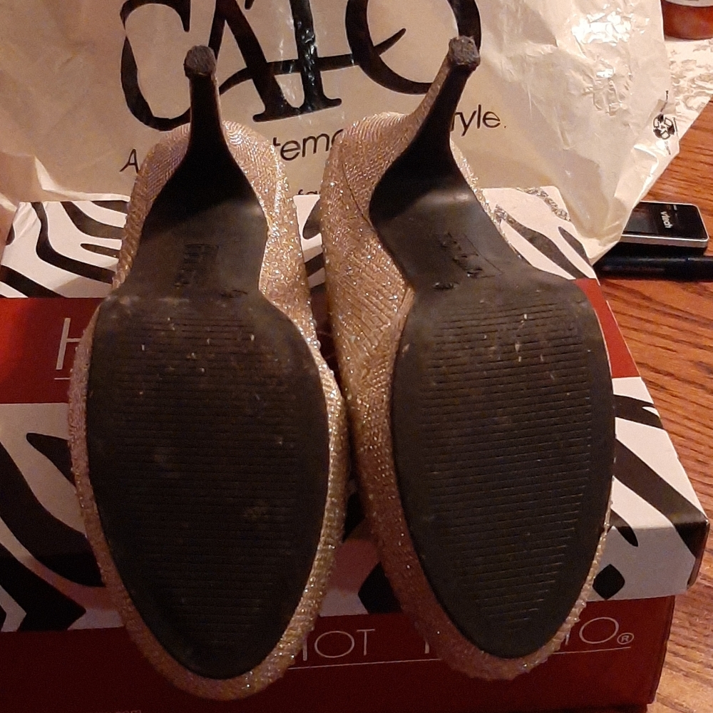 Heels - Picture 3 of 5